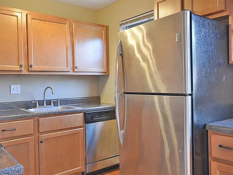 1249 Clarkson Ct — Photo 7