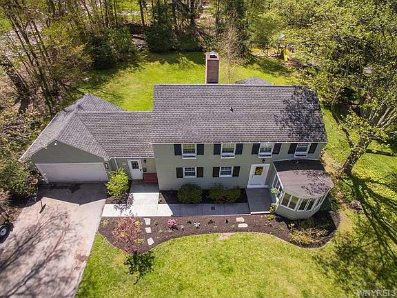 5th image of 220 Forest Dr