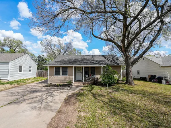 734 S Audrey Dr, El Dorado, KS 67042