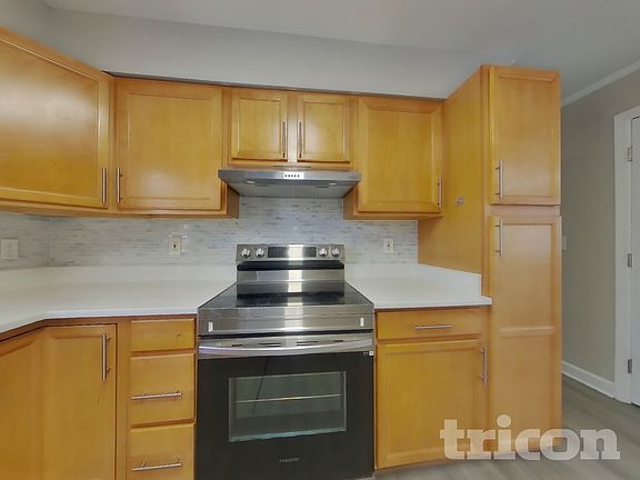 4th image of 2300 Timbercrest Dr