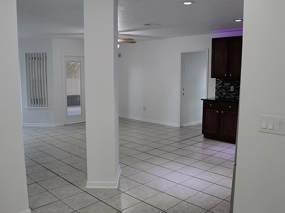 3rd image of 8808 Townsquare Dr S