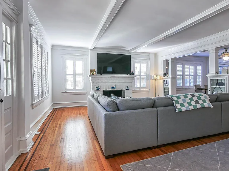 5403 Ventnor Ave — Photo 2