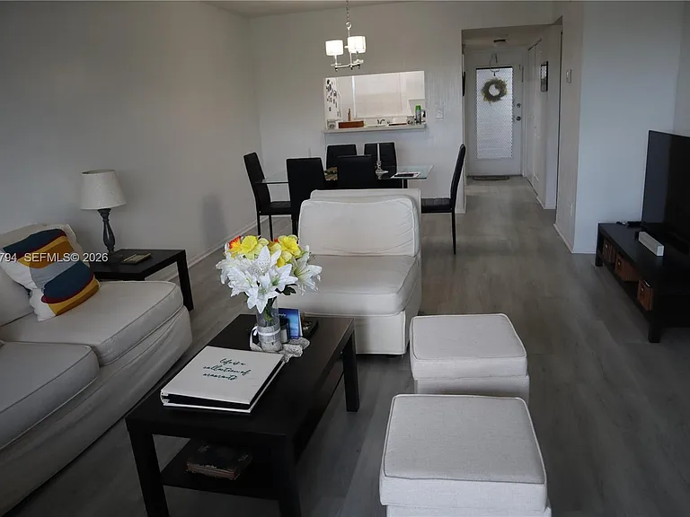 3000 E Sunrise Lakes Dr #303 — Photo 28