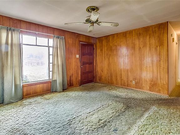 5th image of 211 Royal Oak Dr