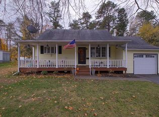 9 Robinhood Rd, Albany, NY 12203