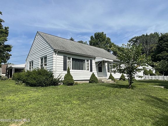 5th image of 24 Horton Ave