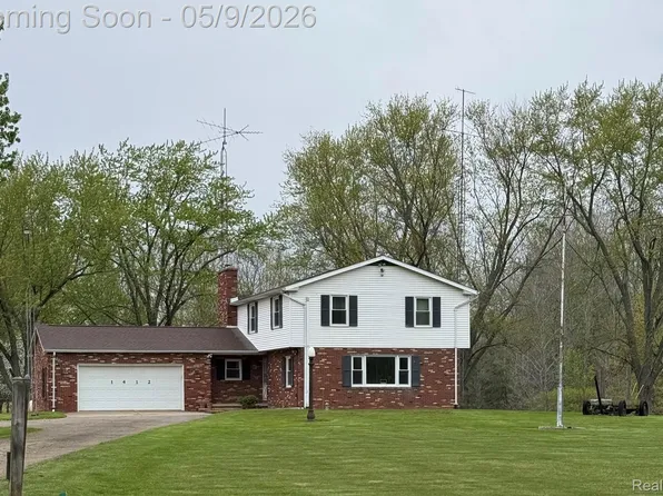 1412 S Byron Rd, Lennon, MI 48449