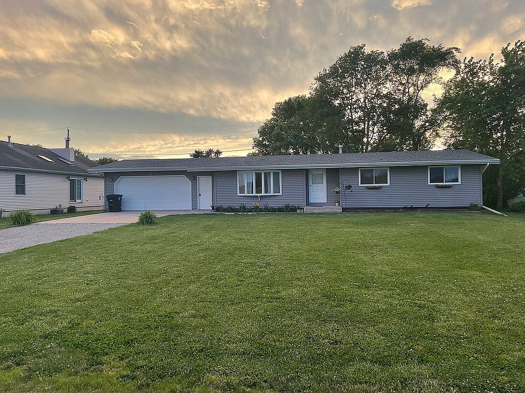 203 5th St, South Pekin, IL 61564 Zillow