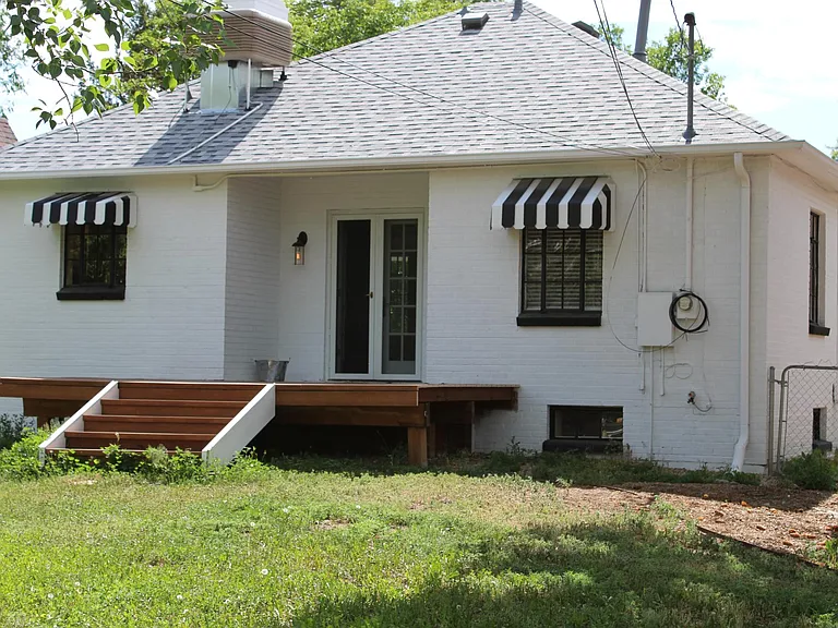 1718 Newport St — Photo 20