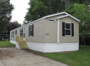 2550 Glenwood Dr, Grand Forks, ND 58201