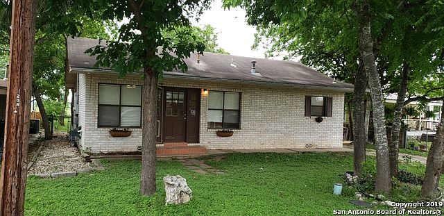 1st image of 212 E Krueger St