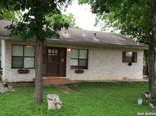 212 E Krueger St, Marion, TX 78124