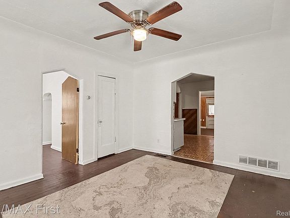 3rd image of 11459 Jackson Ave