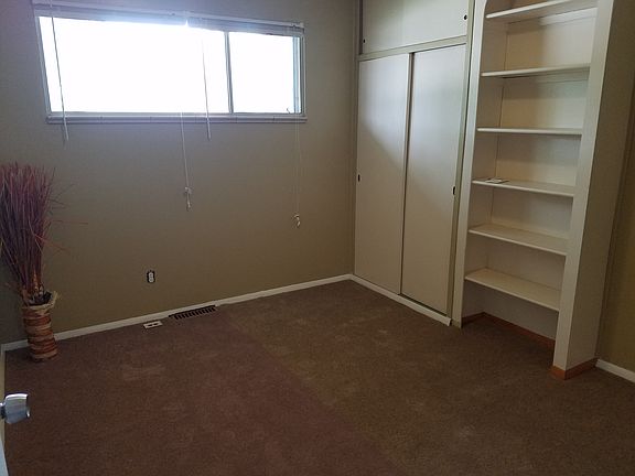 4th image of 9422 Highland Pl