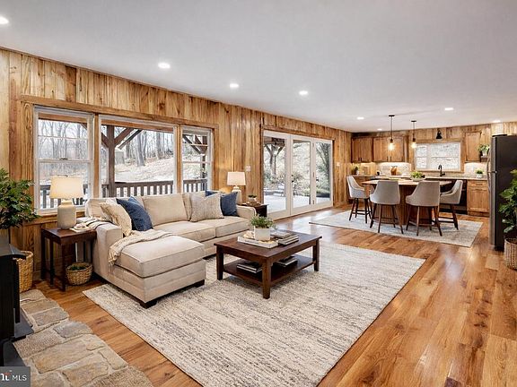 4th image of 126 Mill Hill Rd