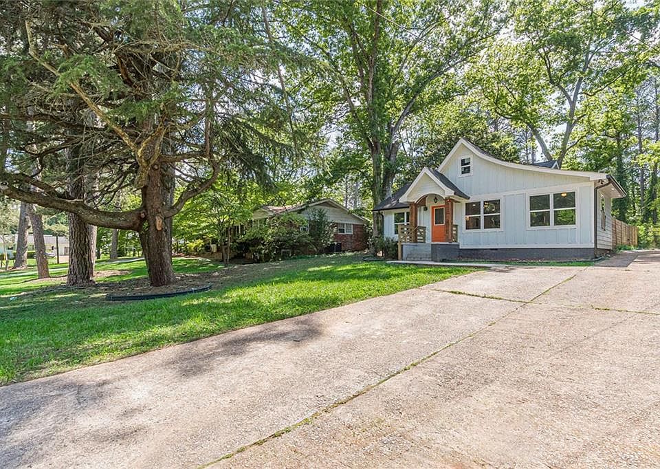 1st image of 3275 Dodson Dr