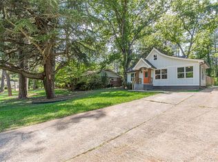 3275 Dodson Dr, East Pt, GA 30344