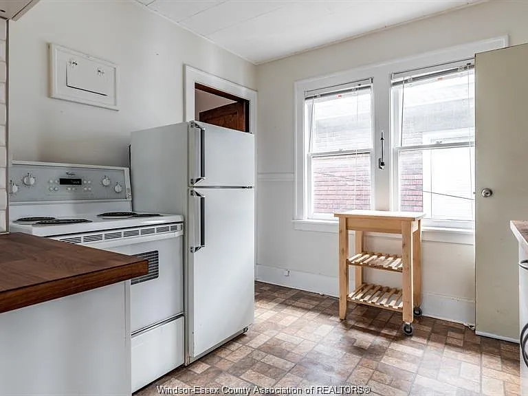533 Moy Ave #LOWER — Photo 11