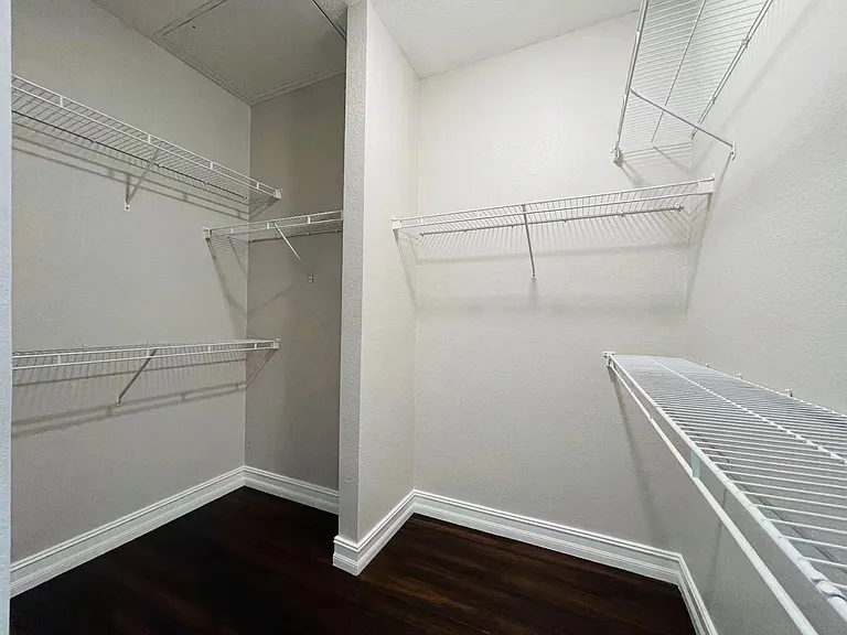 6117 Metrowest Blvd — Photo 25