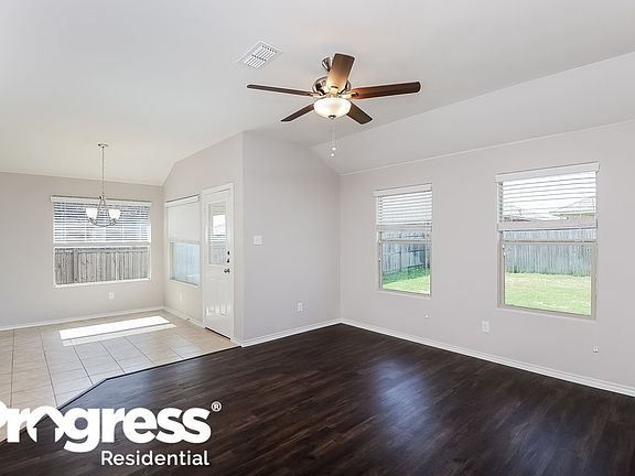 2nd image of 1716 Kings Glen Ln