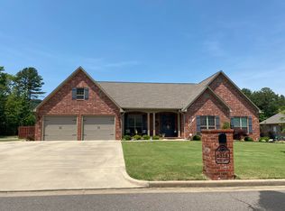 1310 Venus Dr, Russellville, AR 72801
