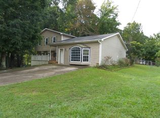 1323 Briar Ridge Ln, Jonesboro, GA 30238