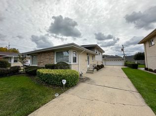 8417 W Johanna Dr, Niles, IL