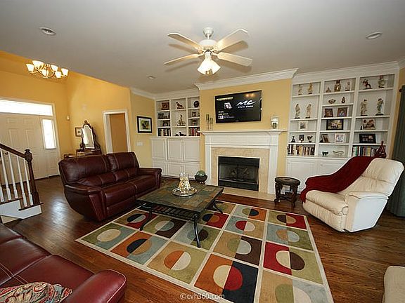 OPENING INTO THE LIVING ROOM