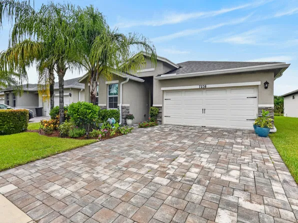7238 SE Pine Valley Court, Hobe Sound, FL 33455