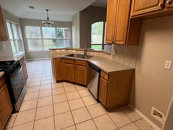 4th image of 11919 Wortham Landing Dr