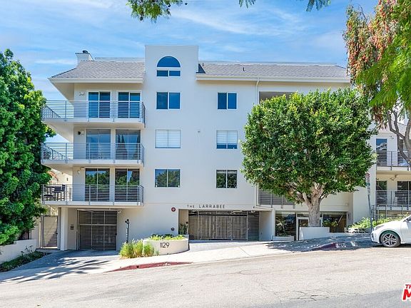 3rd image of 1129 Larrabee St APT 8