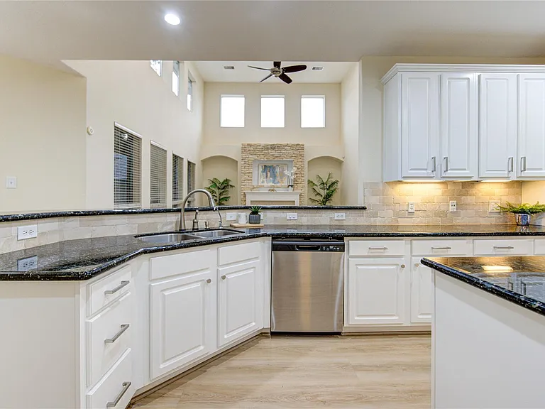 2327 Centerbrook Ln — Photo 13
