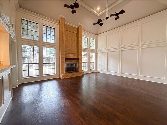 3rd image of 6902 Fawncliff Dr