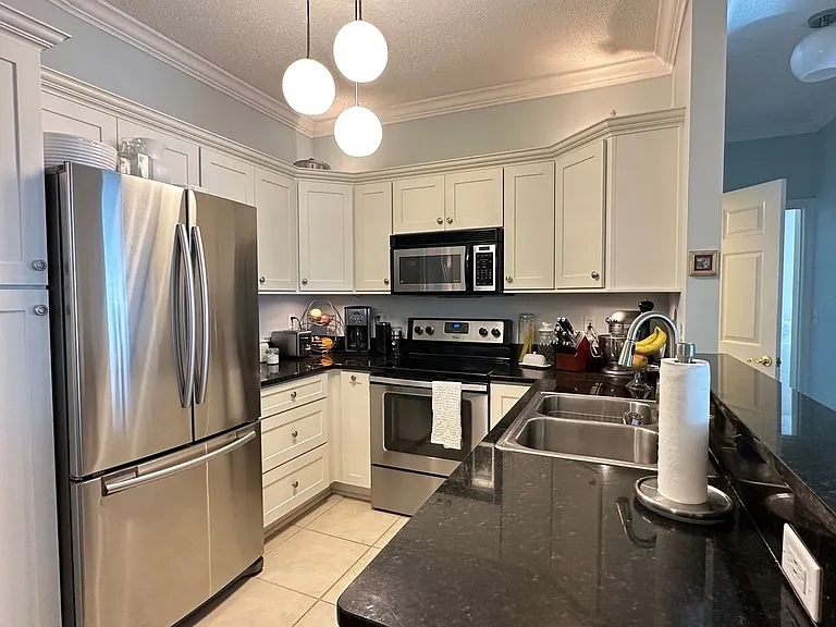 1601 Nectarine St #J4 — Photo 14