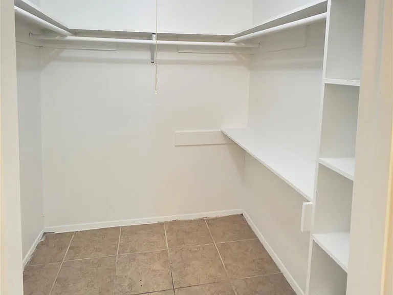 8719 Beau Monde Dr — Photo 9