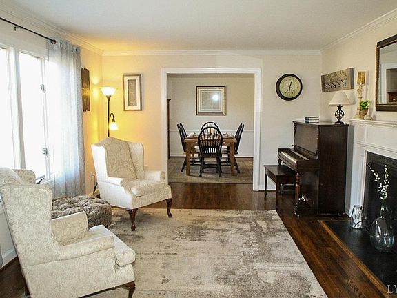 4th image of 407 Meadowridge Dr