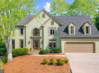 11005 Wilshire Chase Dr, Johns Creek, GA 30097