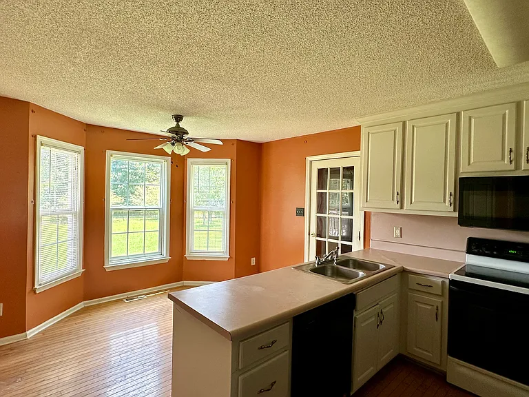 2763 Hunters Ct — Photo 9