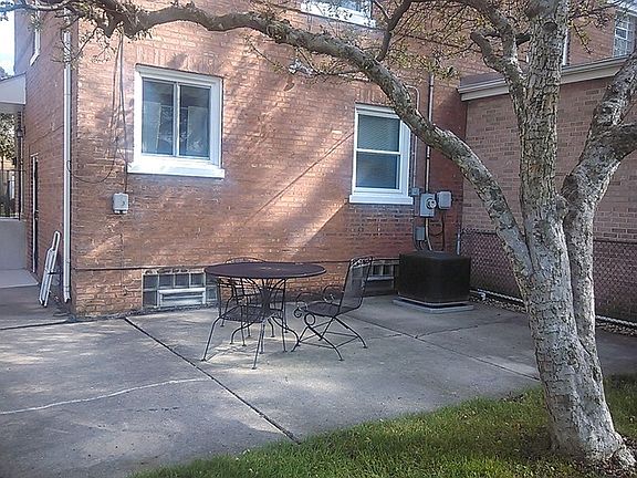 2nd image of 1714 Broadway St