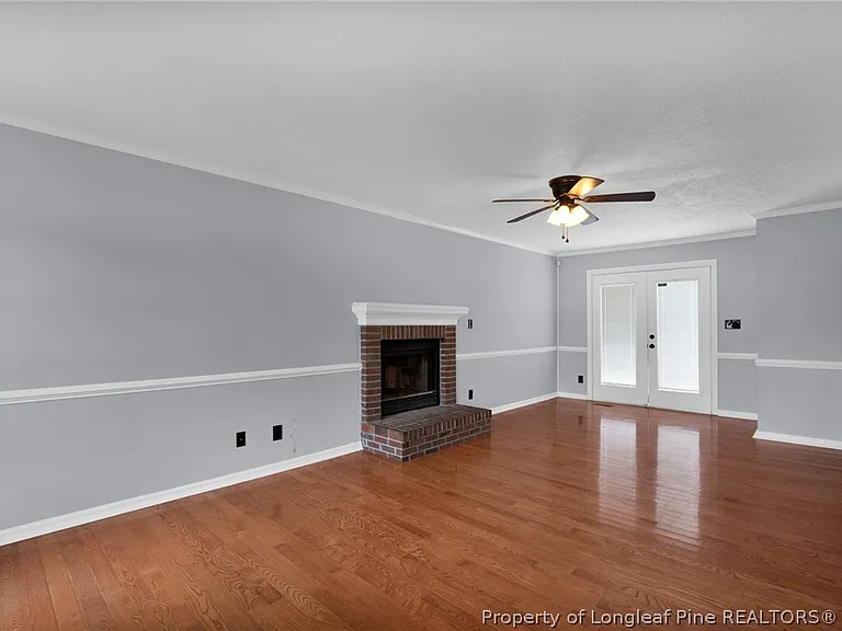1183 Helmsley Dr — Photo 6