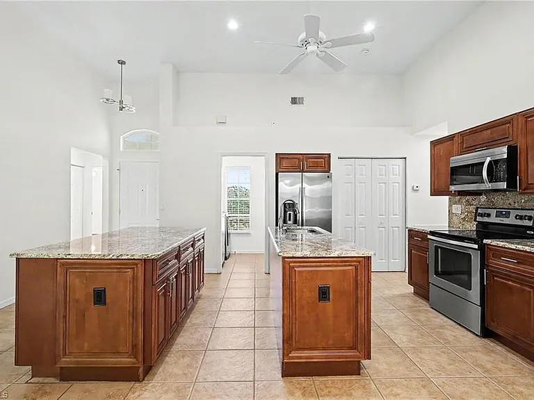 6643 Craven Hill Way — Photo 5
