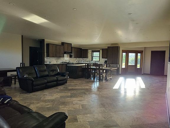 4th image of 2266 Nevada Ave