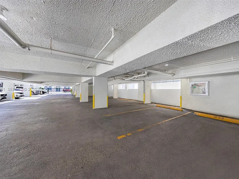 720 Collins Ave #603 — Photo 42
