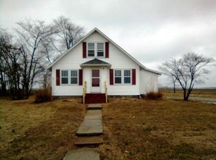 2615 Iola Ln, Farina, IL 62838