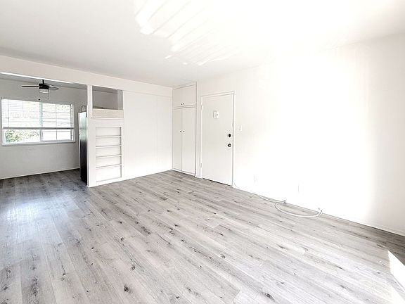 4th image of 4403 Mammoth Ave APT 6