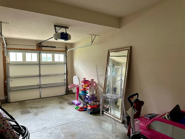 700 Albertine Ct — Photo 30