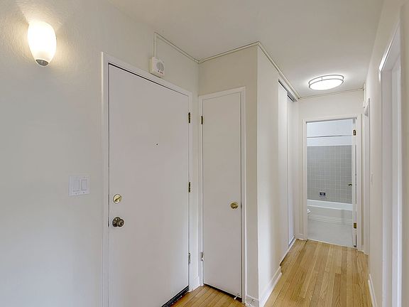 5th image of 2235 Broadway St #20