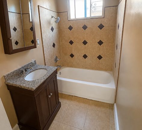 4th image of 8735 Lyndora St #3