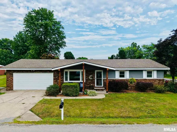 802 N Hughes St, West Frankfort, IL 62896