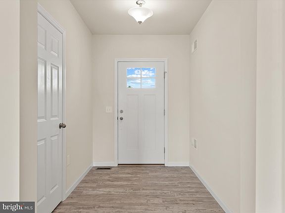 3rd image of 26347 Meadow Ln